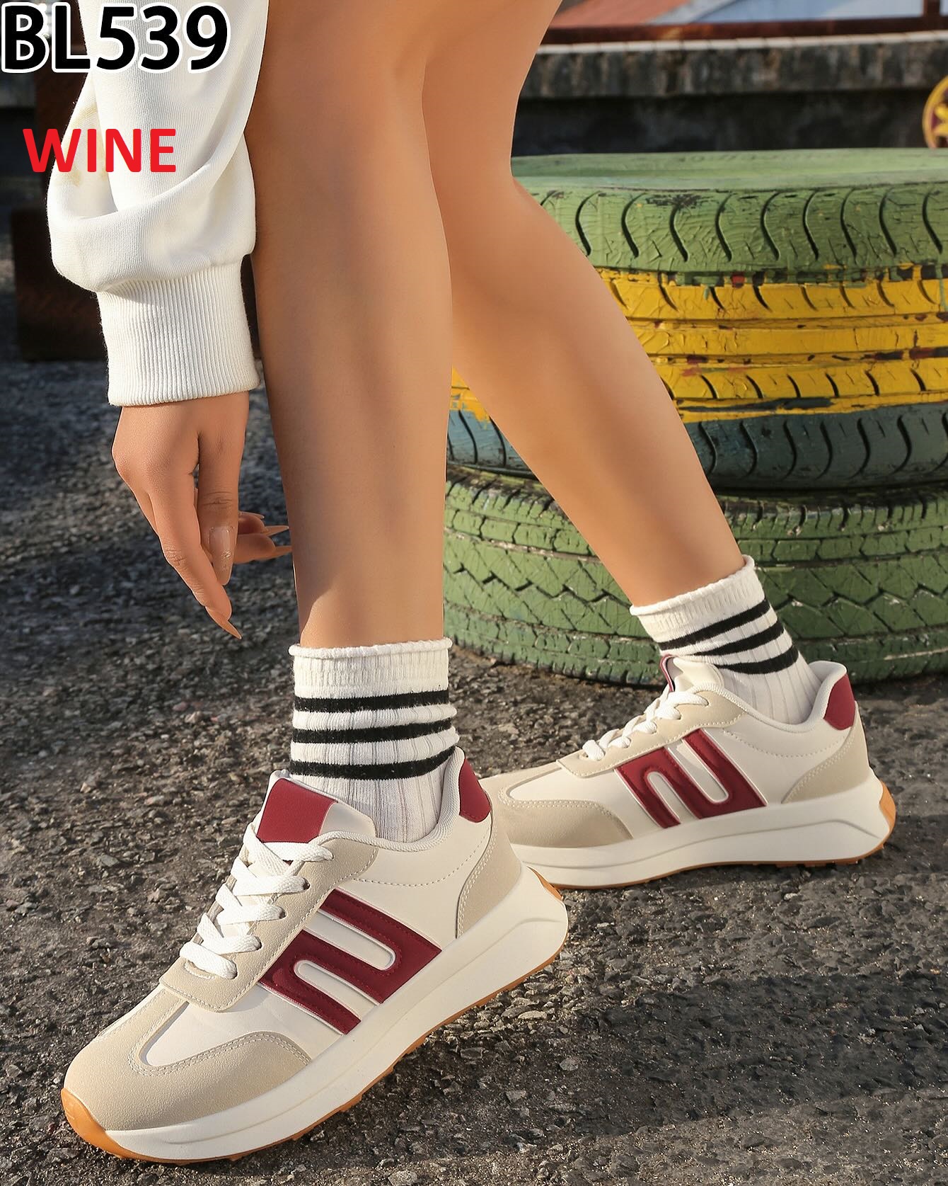 Buty Sportowe damskie 36-41/ 12 par