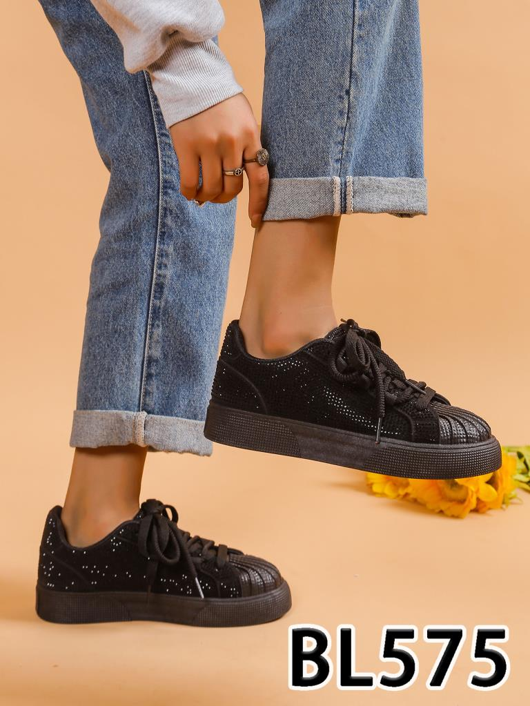 Buty Sportowe damskie 36-41/ 12 par