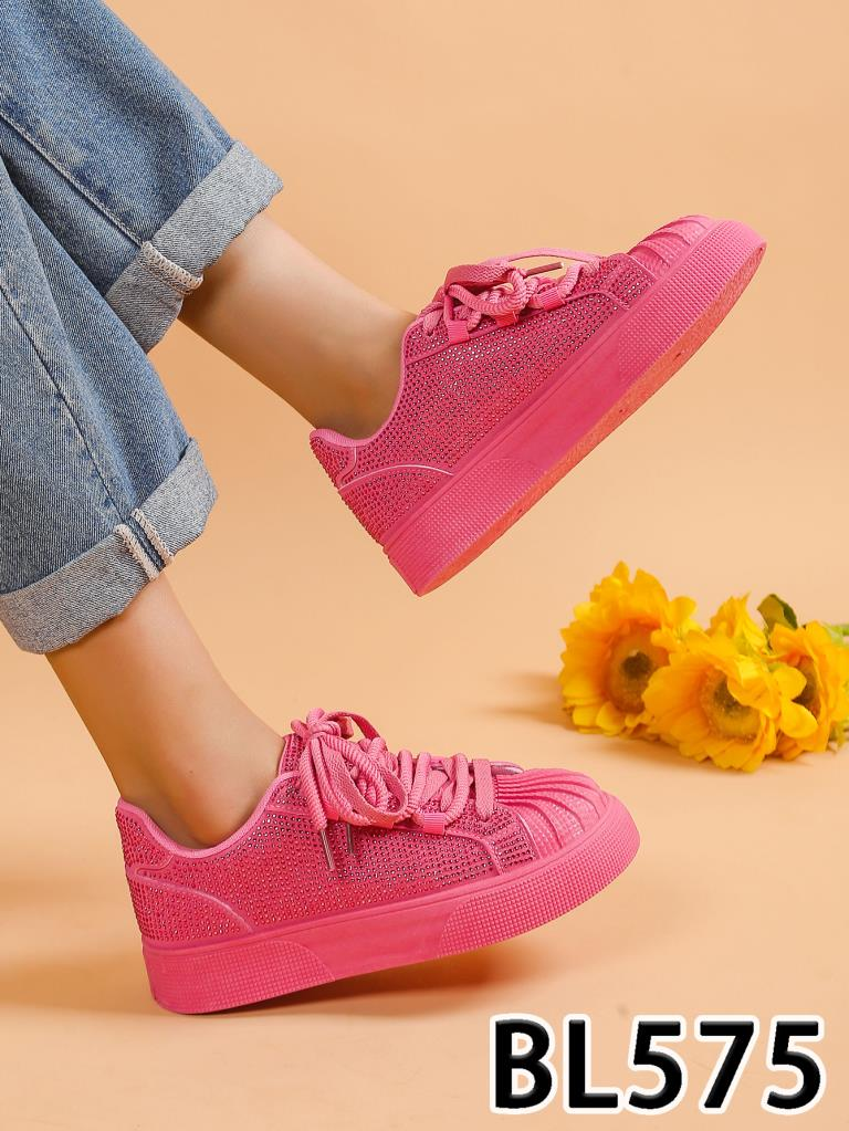 Buty Sportowe damskie 36-41/ 12 par