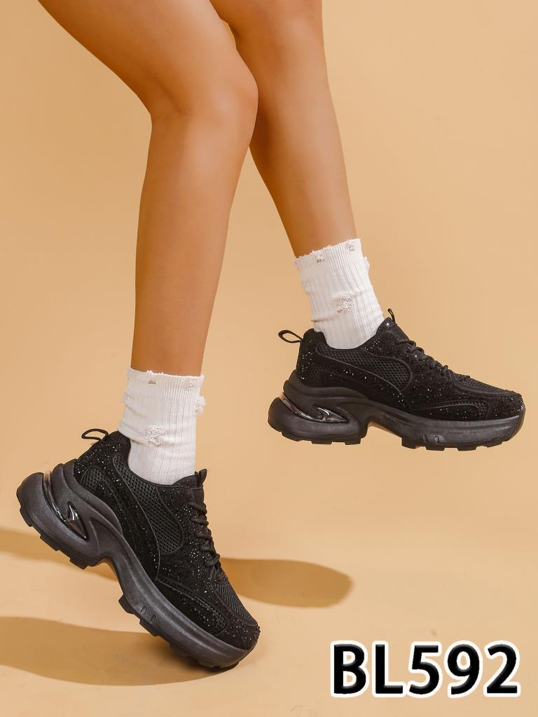 Buty Sportowe damskie 36-41/ 12 par