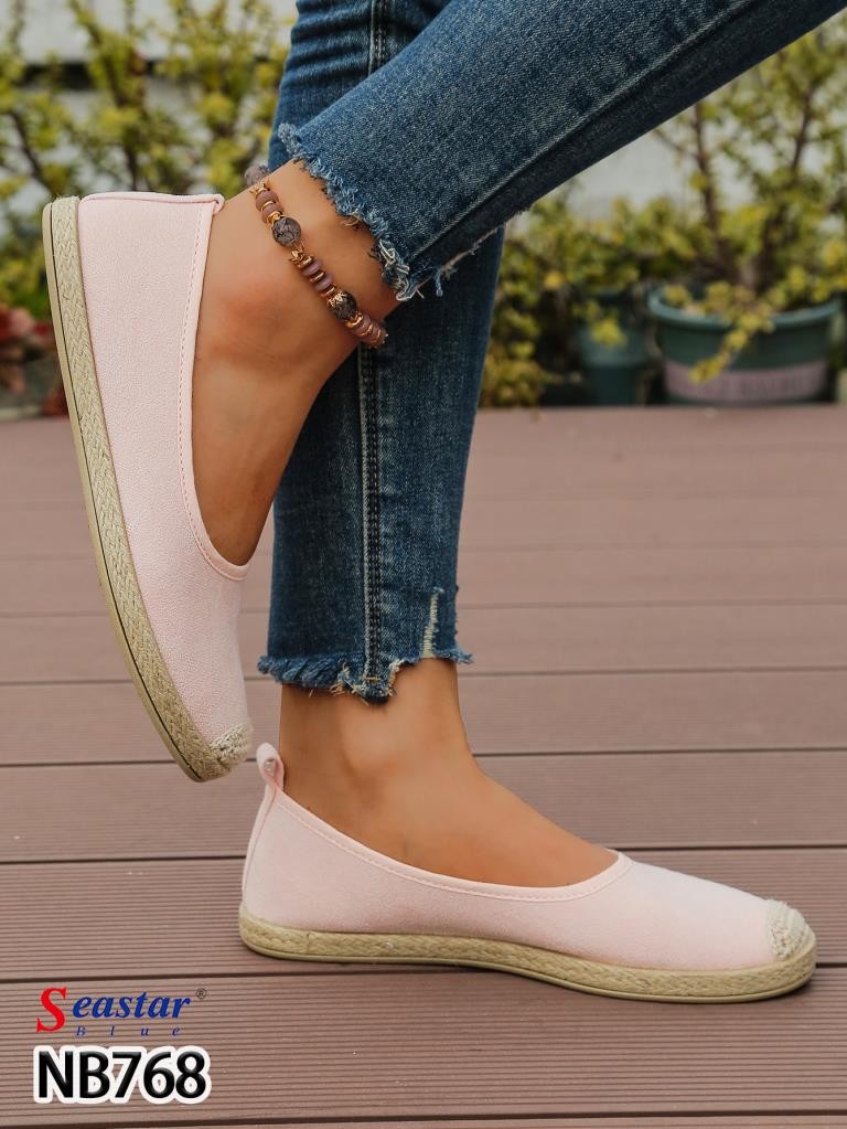Balerinki / Espadryle damskie Roz 36-41 / 12 par