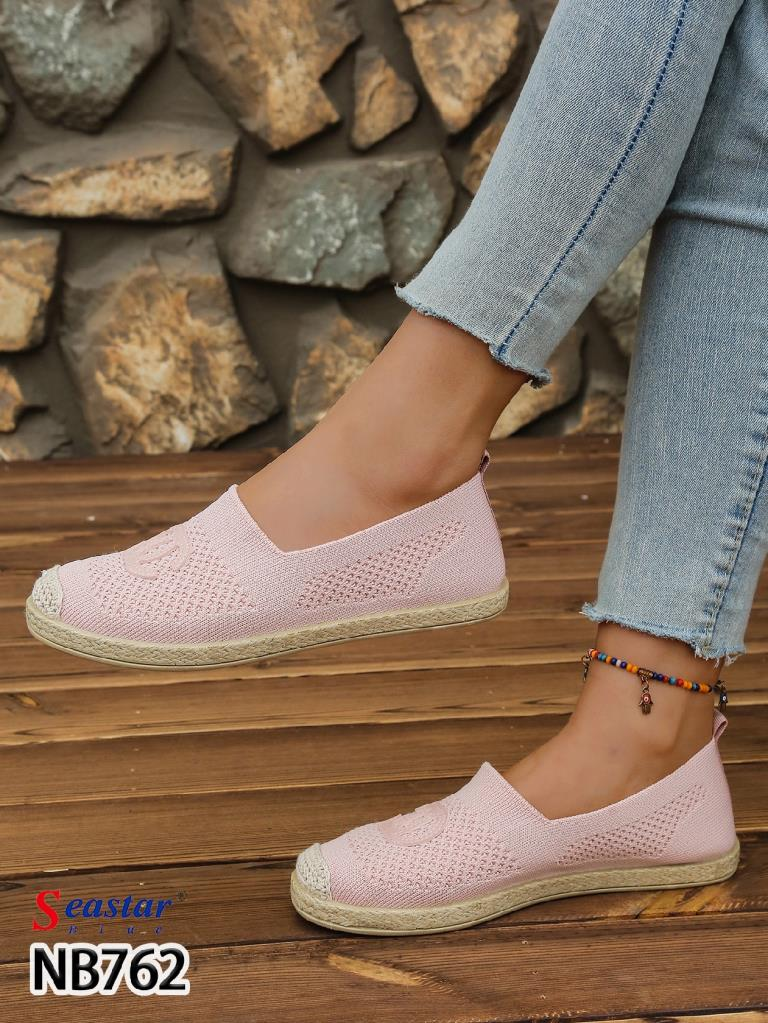 Balerinki / Espadryle damskie Roz 36-41 / 12 par