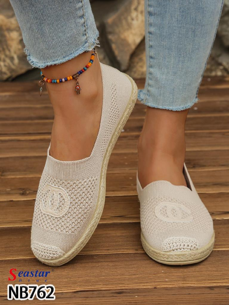 Balerinki / Espadryle damskie Roz 36-41 / 12 par