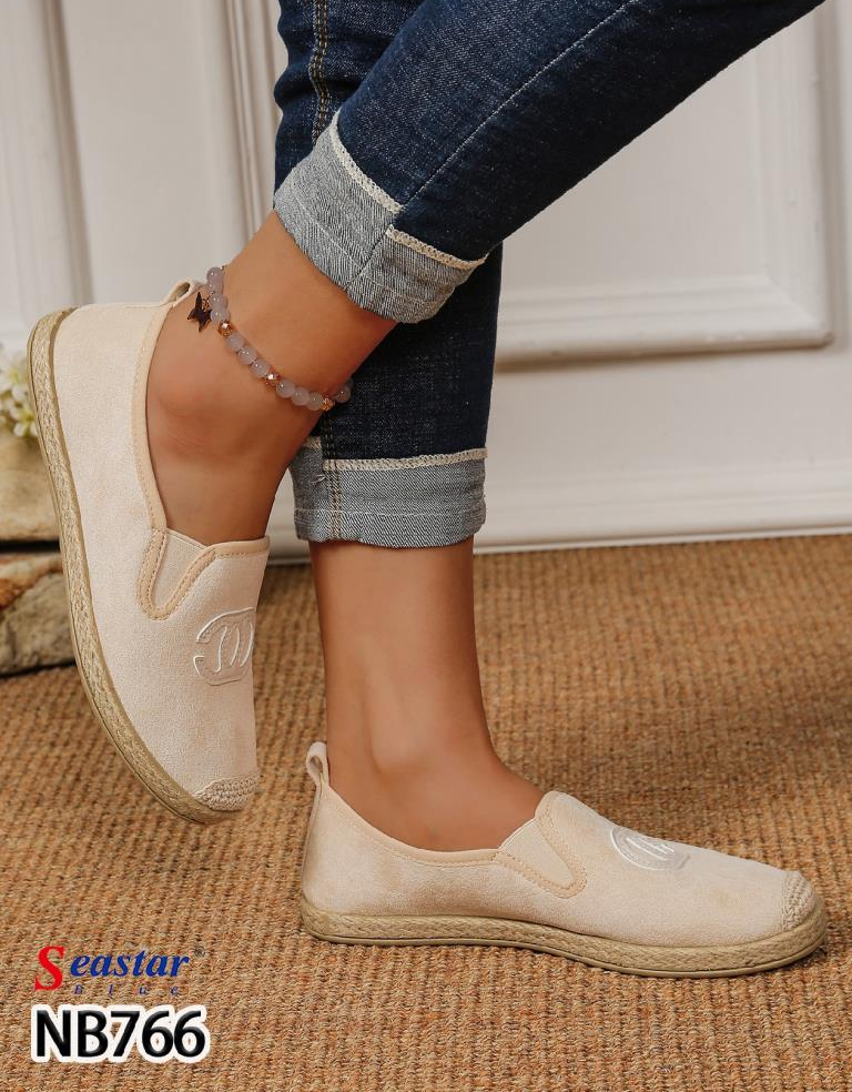 Balerinki / Espadryle damskie Roz 36-41 / 12 par