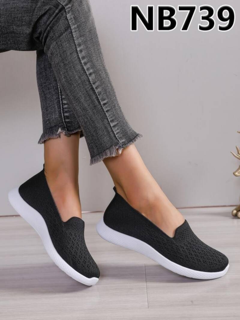 Buty sportowe damskie  36-41/ 12 par