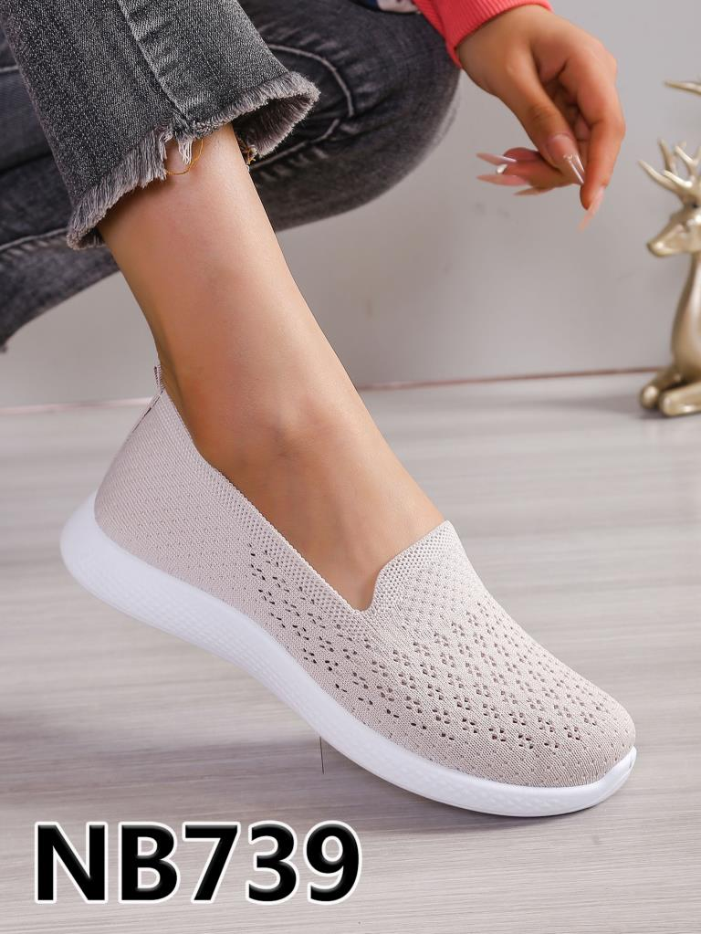 Buty sportowe damskie  36-41/ 12 par