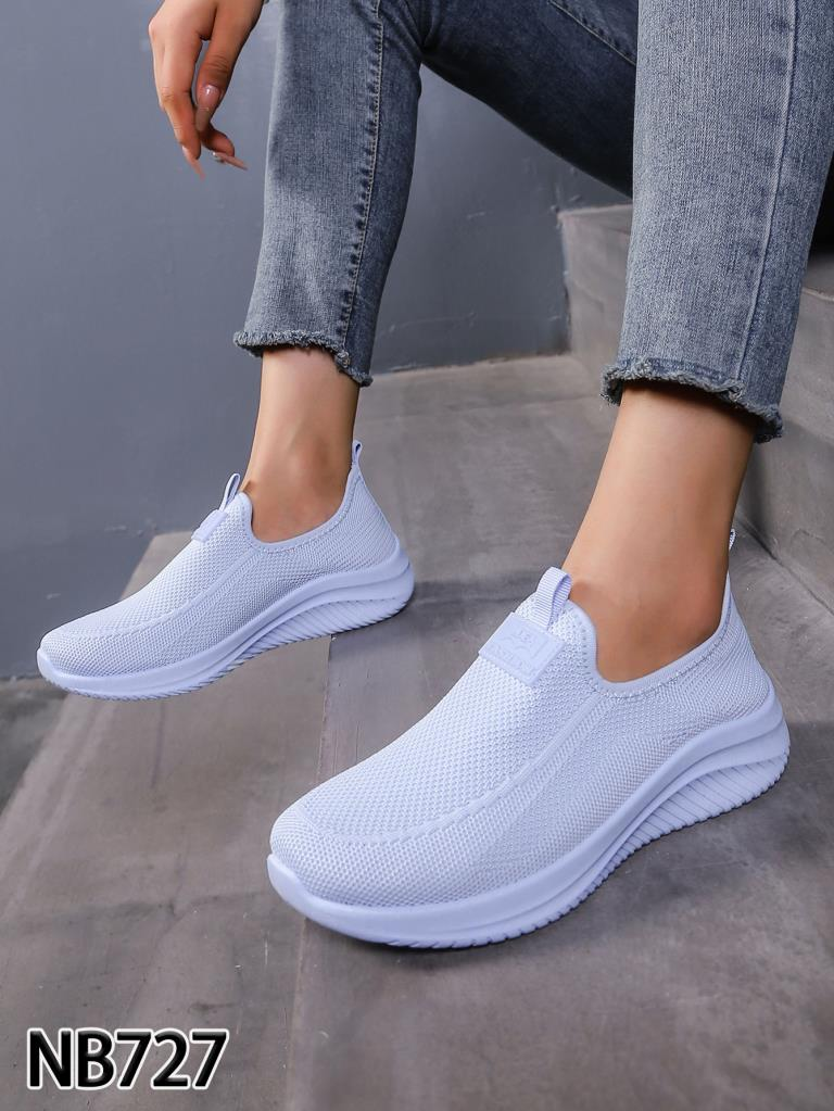 Buty sportowe damskie  36-41/ 12 par