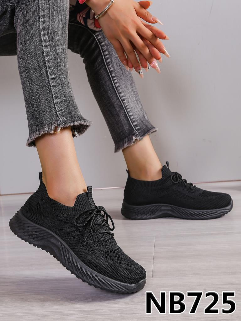 Buty sportowe damskie  36-41/ 12 par