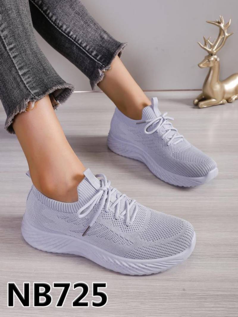 Buty sportowe damskie  36-41/ 12 par