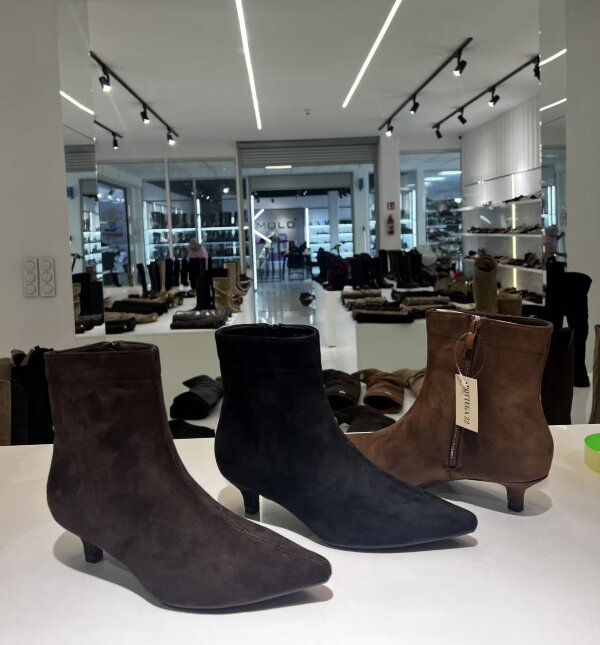 Kozaki damskie Roz 36-41 /12 par